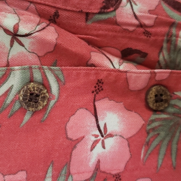 Christopher & Banks floral top - Picture 2 of 6